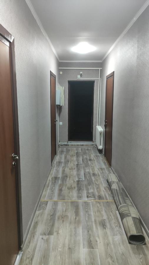 Хостел На Барахолки Almaty Ngoại thất bức ảnh